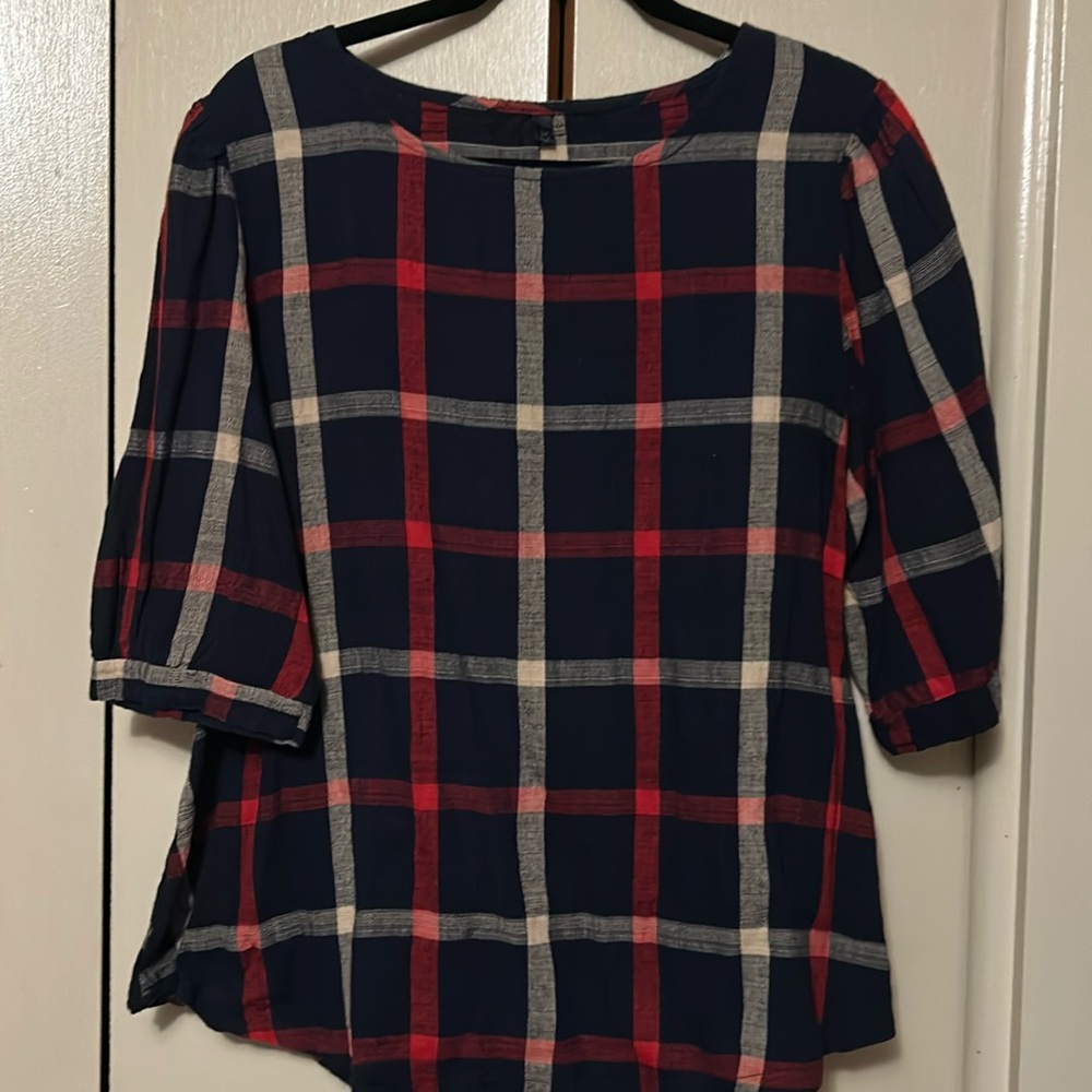Navy plaid blouse🐝